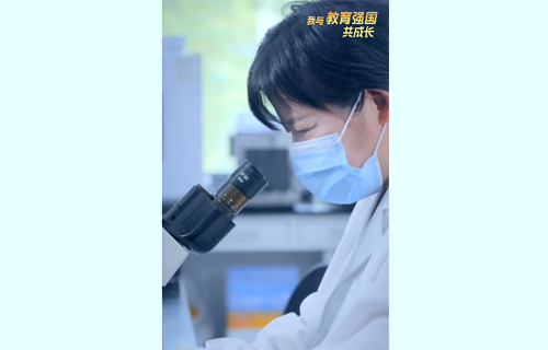 20多年，这位大学教授坚持做好这件“小事”