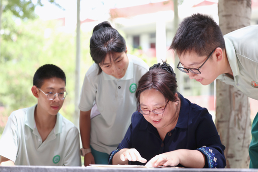 守望乡村二十余载，她书写乡村教育者的“不平凡”