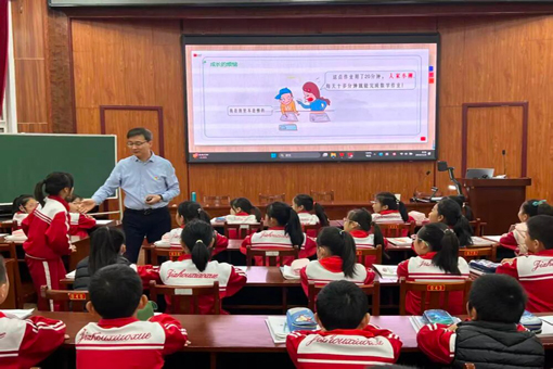 让数学直击心灵，看这位老师如何以“数”育人