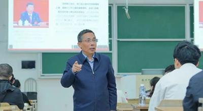 “最美教师”王永贵，把“大道理”讲到青年学子心坎里