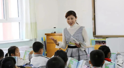 “最美教师”崔玉秋，站在离孩子最近的地方