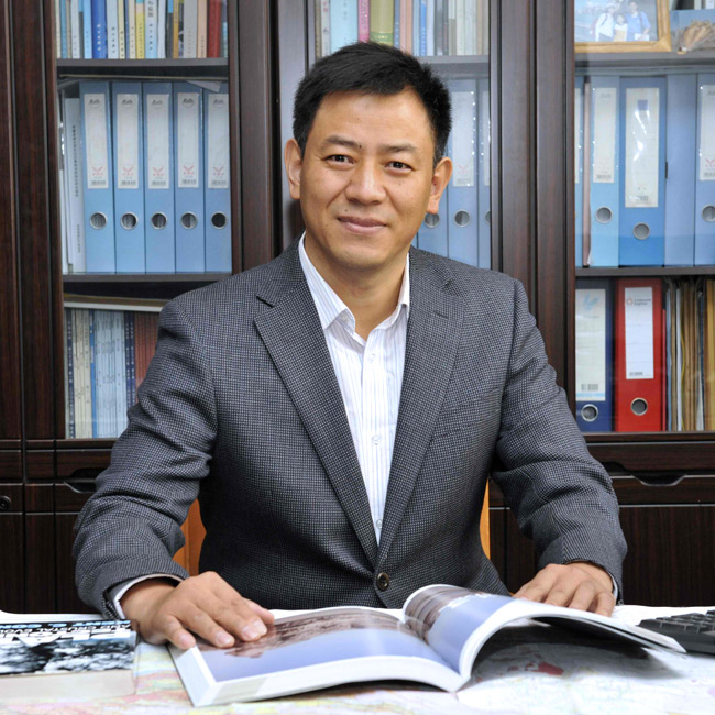 董云鹏：学高为师 身正为范